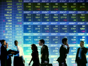 S&P 500, Nasdaq Reach Record Highs