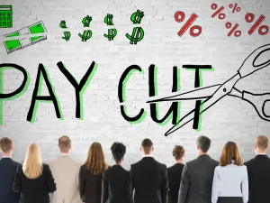 UAE: Should Employers Remunerate Staff During Quarantine Period?