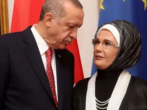 اردوغان يطلب الدعاء بعد اصابته ووزوجته بكورونا 