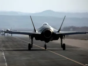 إسرائيل تكثف استعداداتها لضرب ايران في حال انهيار محادثات فيينا