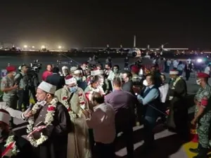 مصر تجلي رعاياها وبعثتيها الدبلوماسية والأزهرية من أفغانستان