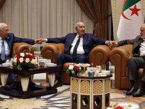 تبون يرعى "لقاء تاريخيا" بين عباس وهنية في الجزائر