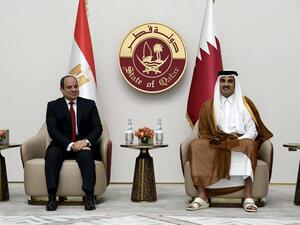 الرئيس المصري يبدأ أول زيارة رسمية له الى قطر