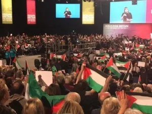 "العمال البريطاني" يدعو لعقوبات ضد اسرائيل وعباس يرحب