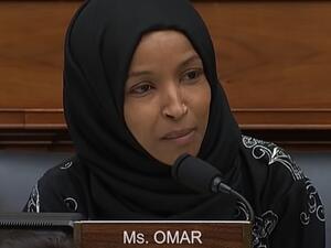 فصل إلهان عمر من لجنة العلاقات بمجلس النواب الاميركي