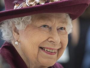 ملكة بريطانيا إليزابيث الثانية