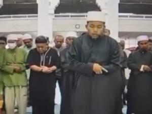 اعتداء بالحذاء على إمام مسجد خلال صلاة الفجر 