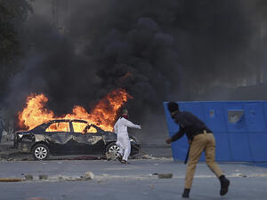 تظاهرات تجتاح باكستان احتجاجا على اعتقال عمران خان