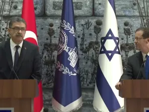 سفير تركيا يقدم اوراق اعتماده للرئيس الاسرائيلي