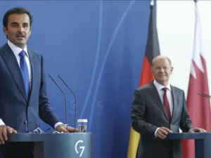 أمير قطر يعرض وساطته في مفاوضات النووي الايراني