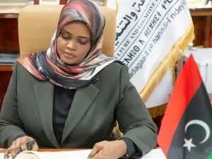 وزيرة الثقافة والتنمية مبروكة توغي