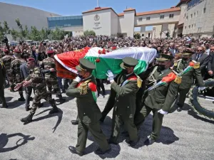 مراسم تشييع ابو عاقلة في مقر الرئاسة الفلسطينية