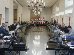 الحكومة اللبنانية تشكل وفدا للتفاوض مع صندوق النقد