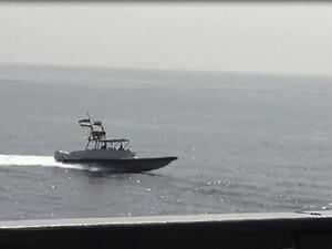 إيران اعادت الزورقين للأميركيين لكن بدون كاميراتهما