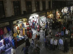 دمشق "التي لا تنام" أصبحت تغلق أسواقها مع الغروب !