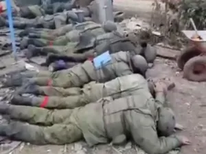 الجيش الاوكراني يعدم 10 أسرى روس رميا بالرصاص