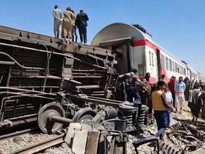 مصر تُخضع عاملي السكك لتحليل المخدرات بعد حوادث القطارات المميتة