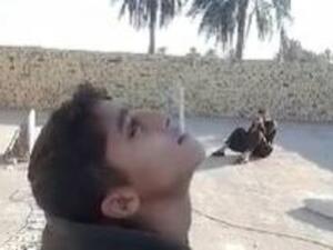 اعتقال عراقي ظهر في فيديو يطلق رصاصة على سيجارة في فم طفل