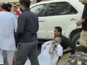 لحظة اغتيال زعيم هندوسي متطرف خارج أقدس مزار للسيخ في الهند