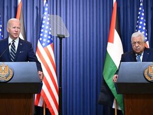 عباس لبايدن: السلام يبدأ من فلسطين والقدس