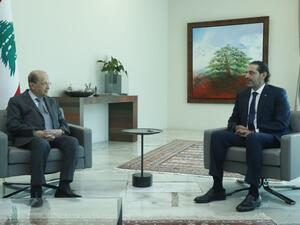 صحيفة لبنانية تنشر "محضر اجتماع" عون والحريري قبل الاعتذار