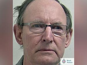 بريطاني اغتصب أكثر من 100 جثة يتلقى احكاما جديدة