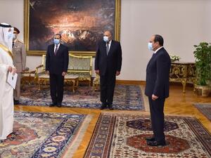 السيسي يتسلم أوراق سفير قطر الجديد لدى مصر