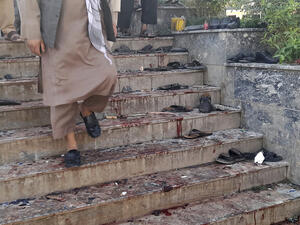 عشرات القتلى بتفجير مسجد للسنة في أفغانستان