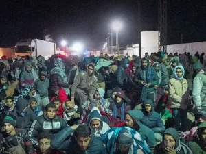 تحرير 1300 مصري احتجزتهم عصابات جريمة في ليبيا