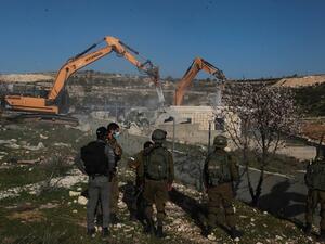 الجيش الاسرائيلي يهدم منشآت سكنية جنوبي الضفة