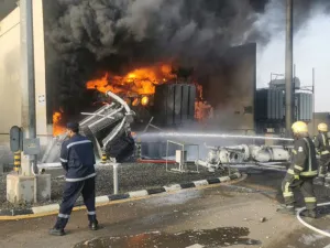16 هجوما حوثيا تستهدف السعودية والتحالف يؤكد التزامه "ضبط النفس"