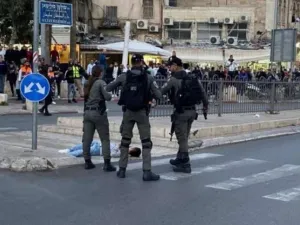 القوات الاسرائيلية تقتل فلسطينيا بزعم تنفيذه عملية طعن