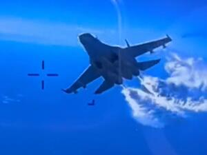 فيديو يظهر اعتراض مقاتلة روسية للمسيرة الاميركية فوق البحر الاسود