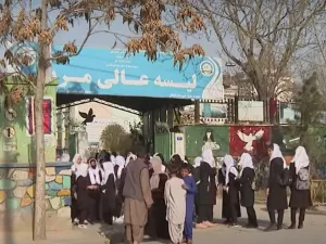 طالبان تبرر غلق مدارس الإناث برفض الأهالي إرسال بناتهم إليها