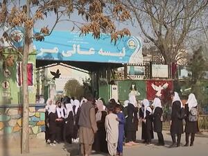 طالبان تبرر غلق مدارس الإناث برفض الأهالي إرسال بناتهم إليها