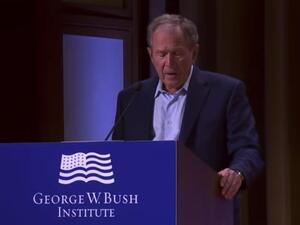 جورج بوش يندد بالغزو الوحشي وغير المبرر للعراق