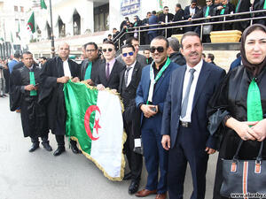 قضاة الجزائر يتظاهرون للمطالبة باستقلال القضاء