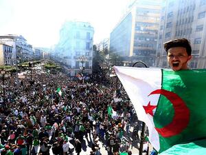  الاحتجاجات تجري للجمعة الثلاثين على التوالي