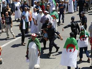 انتشر الفيديو على نطاق واسع عبر وسائل التواصل الاجتماعي