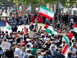 تظاهرة دعما للفلسطينيين واخرى تأييدا لاسرائيل في برلين