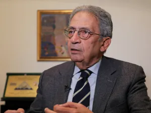 عمرو موسى 