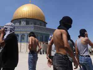 اشتباكات بالأقصى