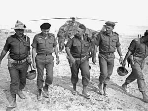 شارون في المنتصف