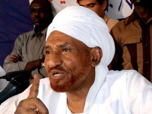 زعيم حزب الأمة السوداني المعارض الصادق المهدي