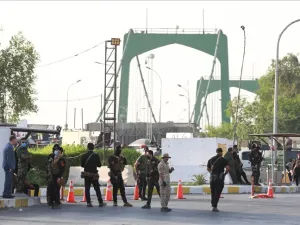 قوات "الحشد الشعبي" تحاصر منزل الكاظمي ببغداد