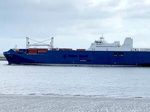 سفينة الشحن السعودية -بحري ينبع-