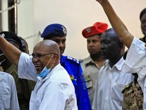 إرجاء محاكمة البشير في قضية انقلاب 1989 إلى 3 تشرين الثاني