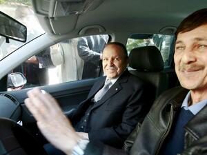 سعيد بوتفليقة الى جانب شقيقه الرئيس السابق عبدالعزيز بوتفليقة