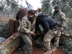 معارك عنيفة بين قوات النظام والفصائل المقاتلة في سراقب