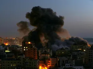 65 شهيدا في غزة والصواريخ تنهمر على اسرائيل ونتنياهو يرفض التهدئة